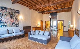 Piazza Venezia Charming Apartments With View